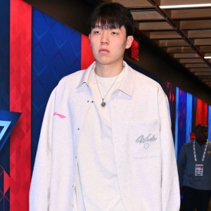 九游体育APP-开拓者官宣下放杨瀚森！与扬布拉德签下双向合同 将裁掉库克